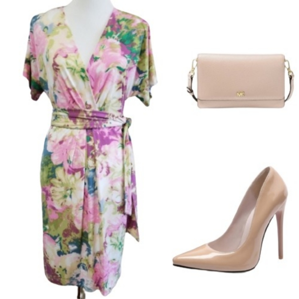 🆕️⬇️🎉HOST PICK🎉 BCBGMaxAzria Pink Floral Watercolor Wrap Dress